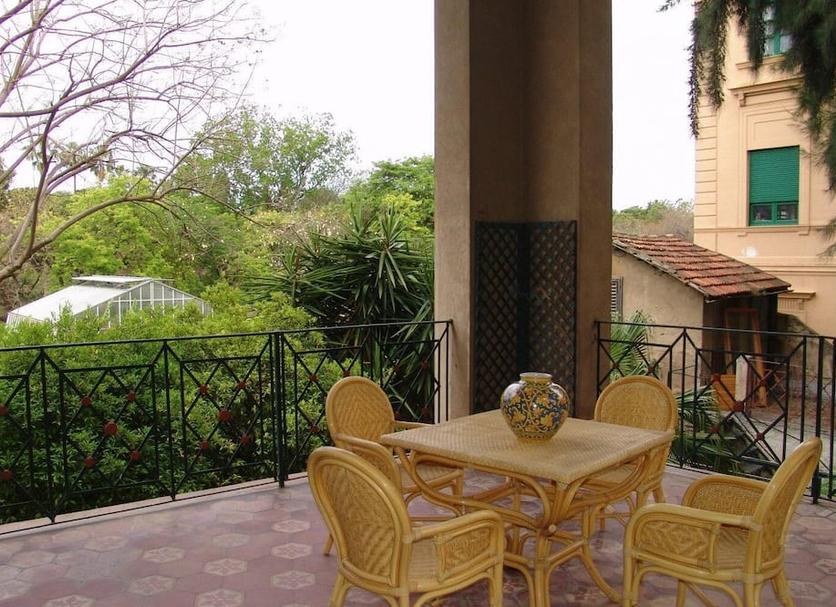 Balcony Photo