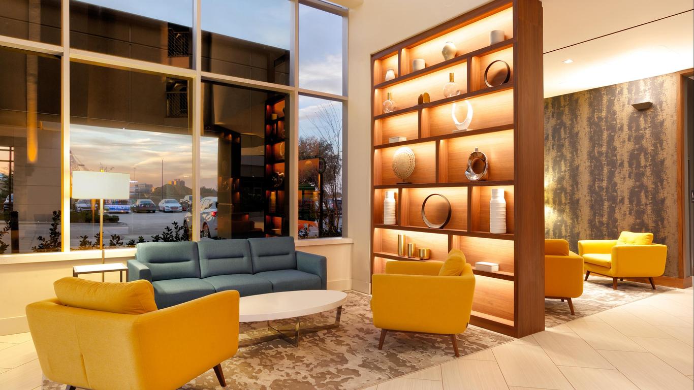 Crowne Plaza Suites Arlington