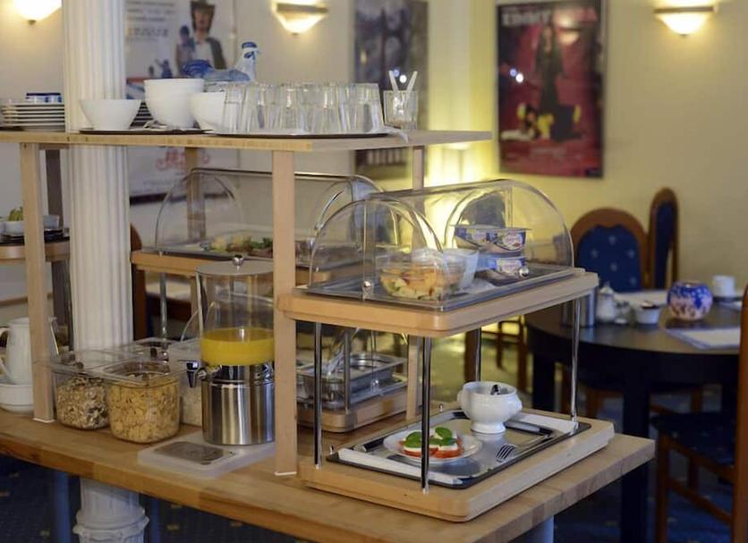 Buffet Photo