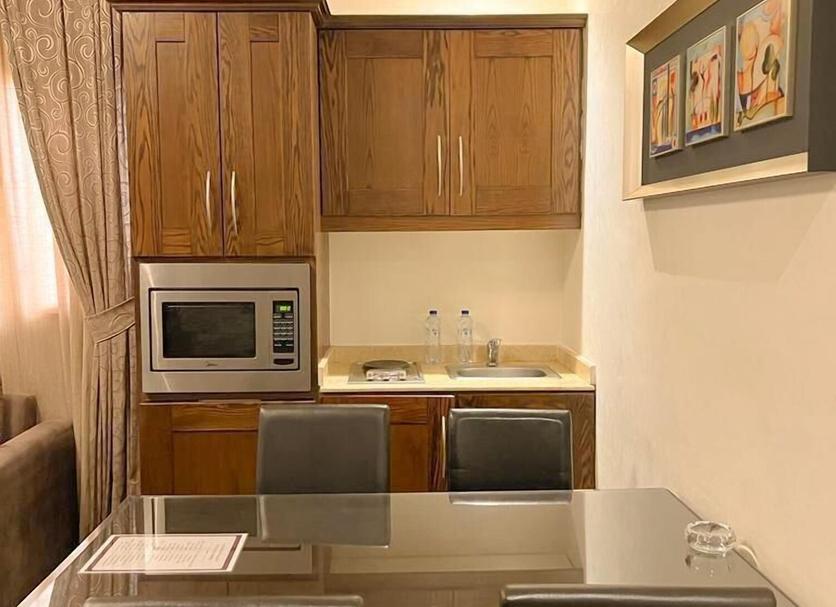 Kitchen Photo