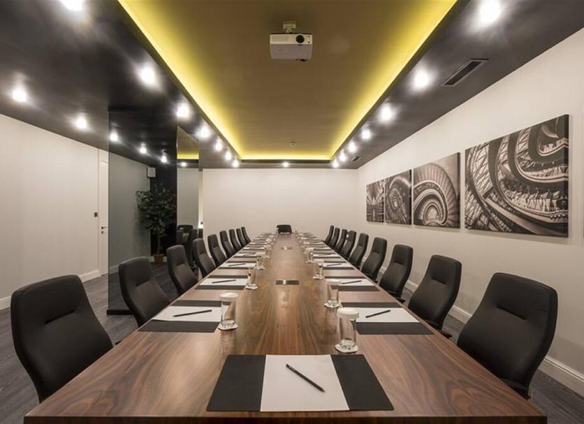 Conference room Photo