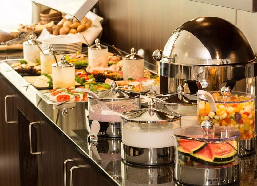 Buffet Photo