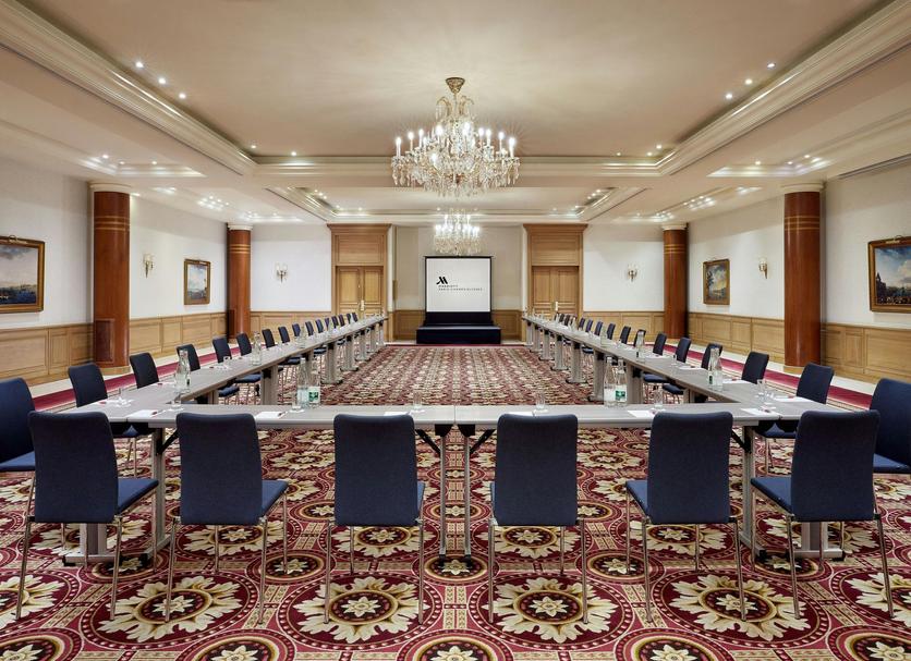 Conference room Photo