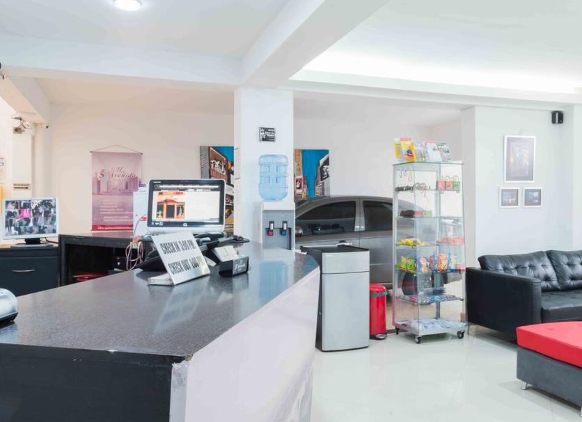 Front desk Photo