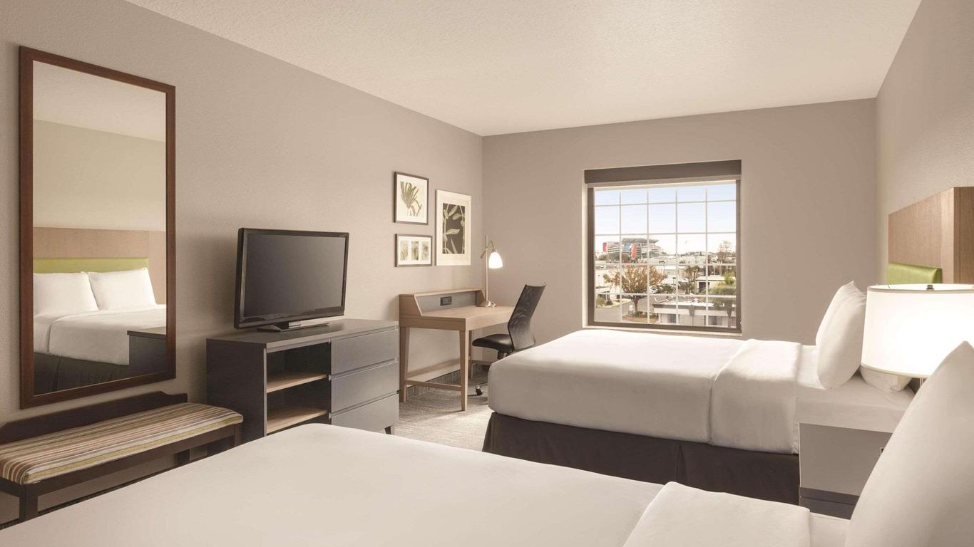 Country Inn & Suites by Radisson, Tampa RJ Stadium