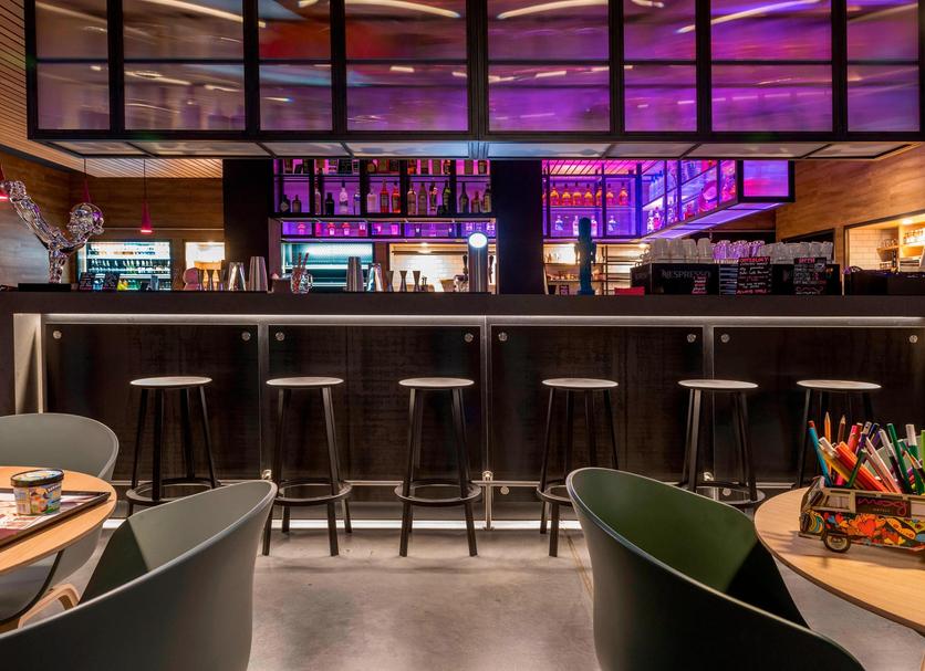 Bar Photo