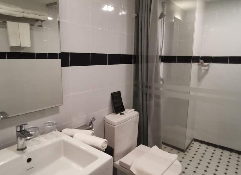 Bathroom Photo