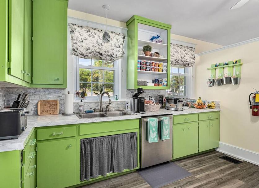 Kitchen Photo