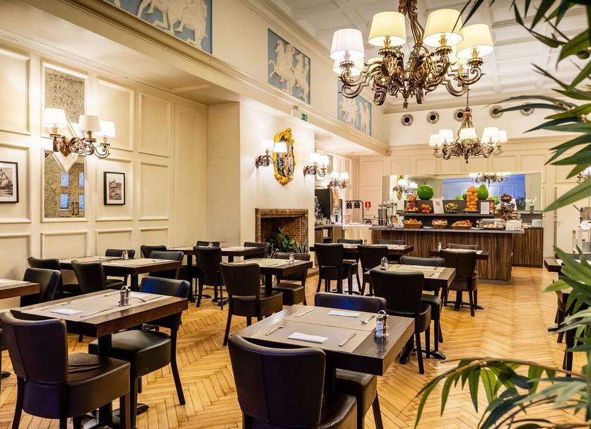 Restaurant Photo