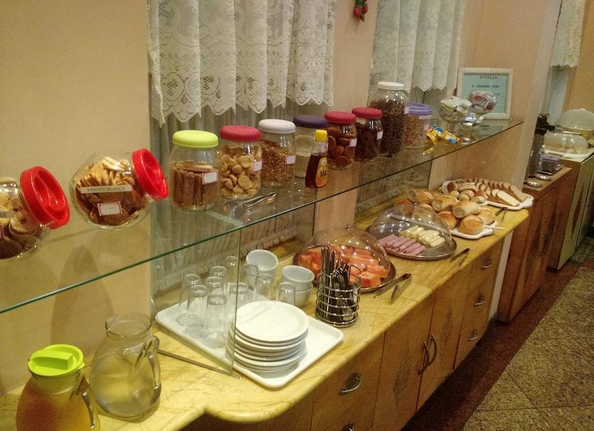 Buffet Photo