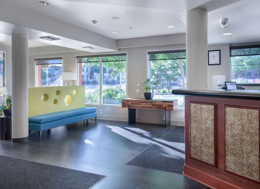 Front desk Photo