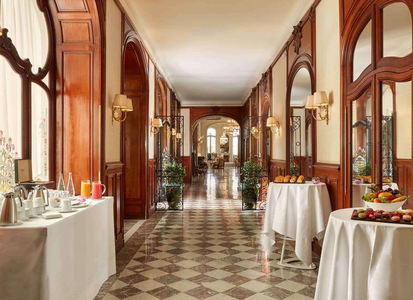 Banquet hall Photo