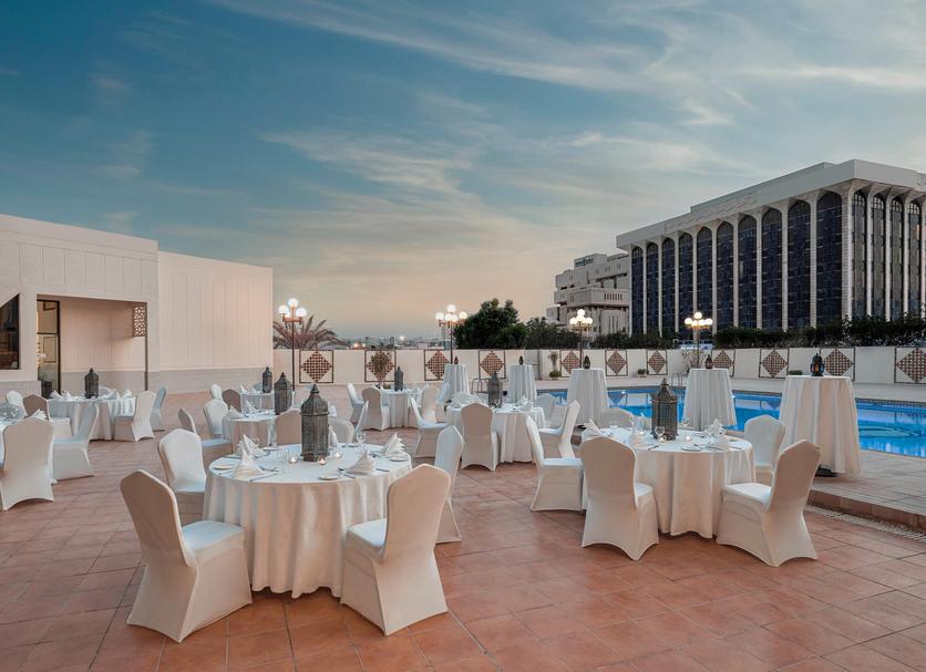 Banquet hall Photo