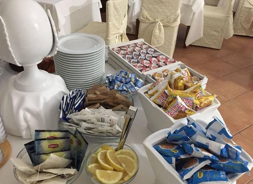 Buffet Photo