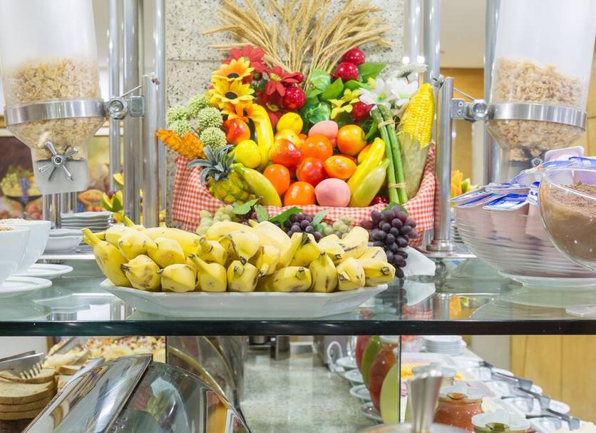 Buffet Photo