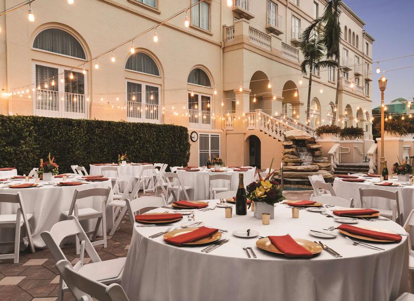 Banquet hall Photo