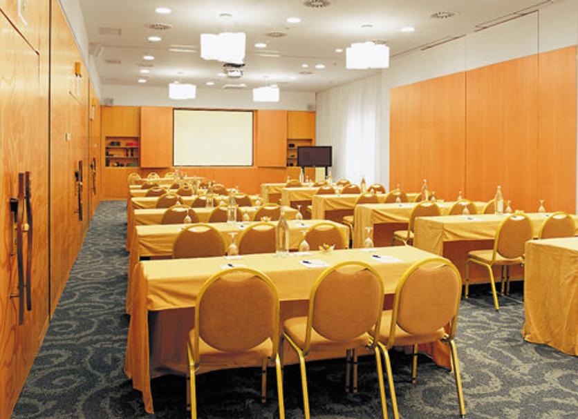 Conference room Photo