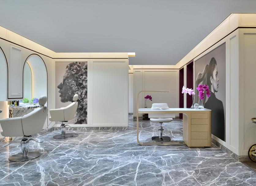 Business center Photo