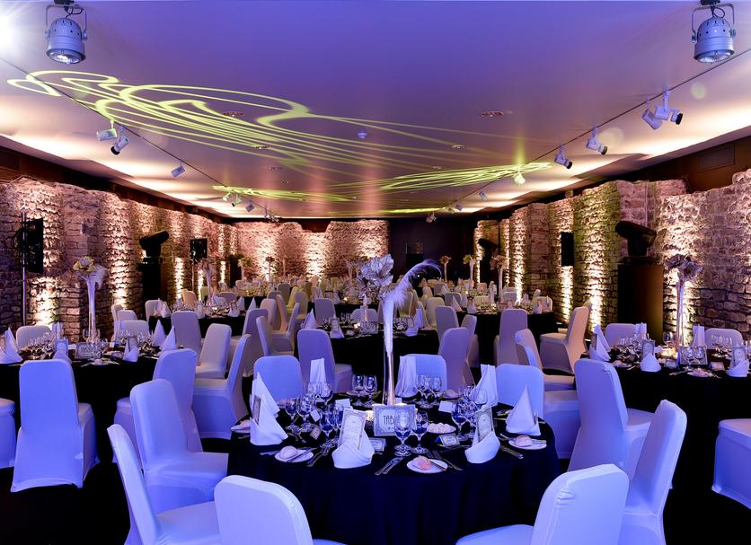 Banquet hall Photo