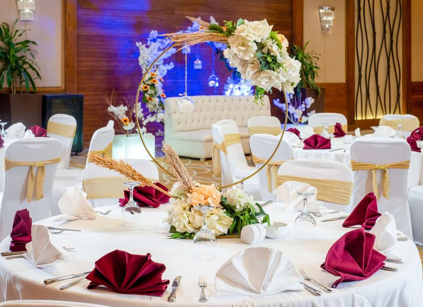 Banquet hall Photo