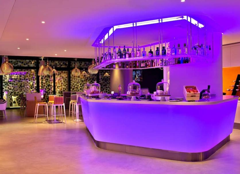 Bar Photo