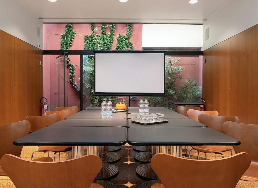 Conference room Photo