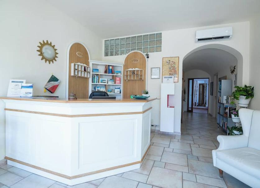 Front desk Photo