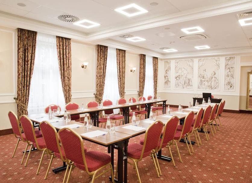 Conference room Photo