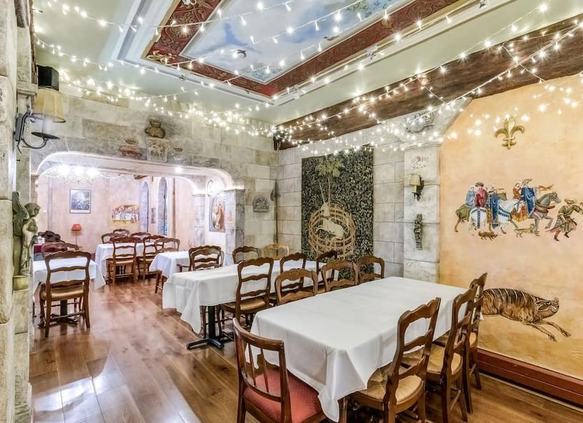 Restaurant Photo