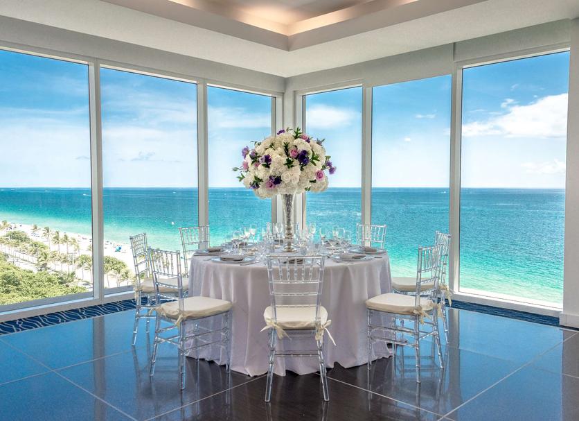 Banquet hall Photo