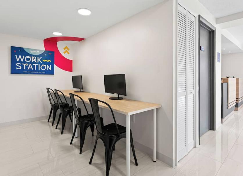 Business center Photo