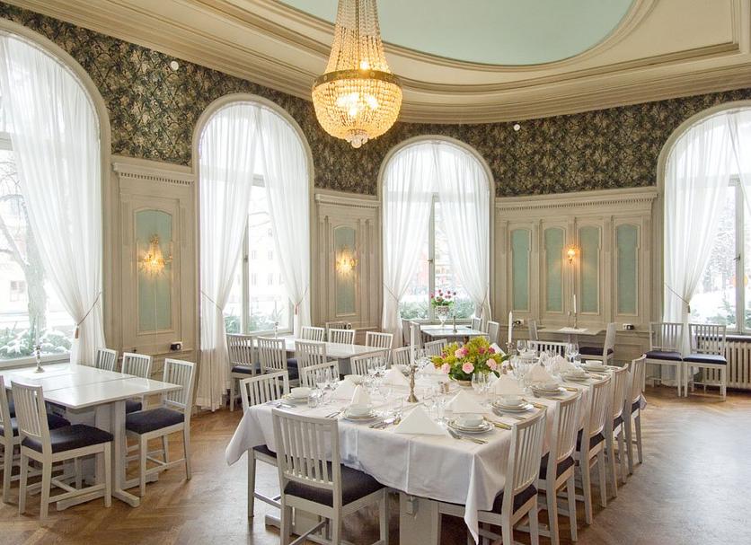 Restaurant Photo