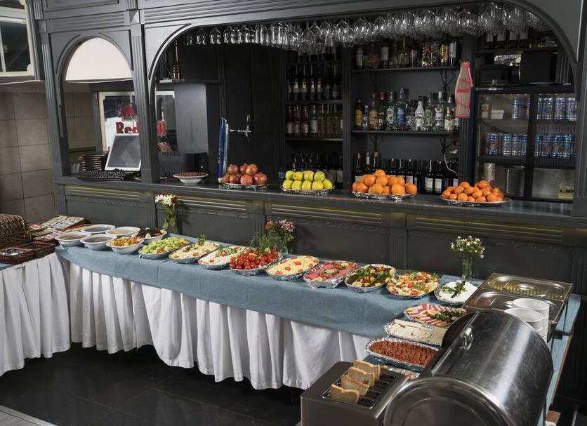 Buffet Photo