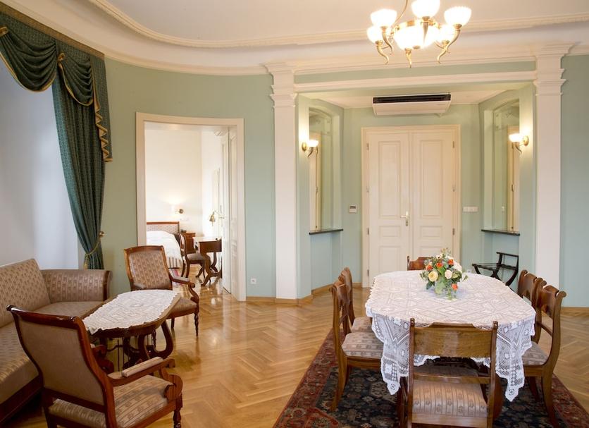 Dining room Photo