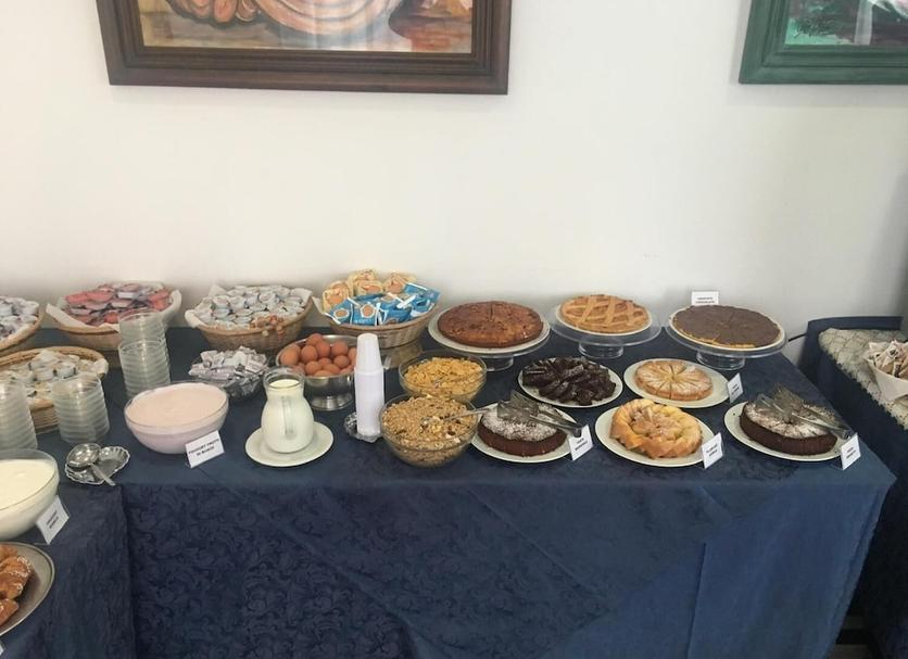 Buffet Photo