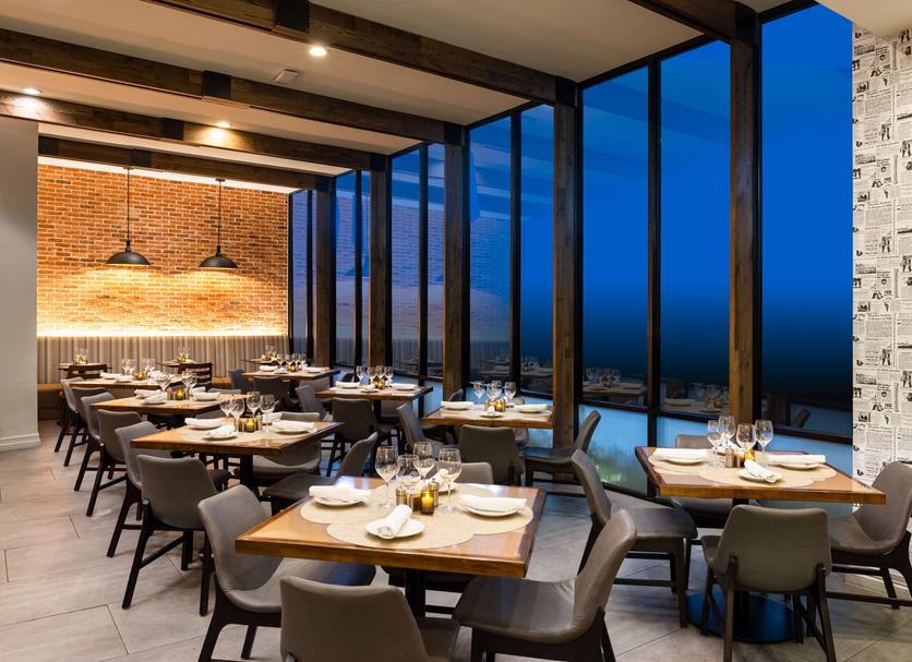 Restaurant Photo