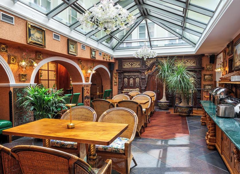Restaurant Photo