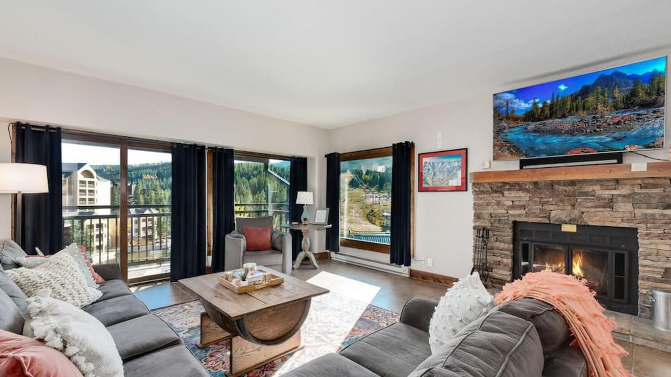 Ski-In/Ski-Out Penthouse In-Town. Best of Breckenridge!