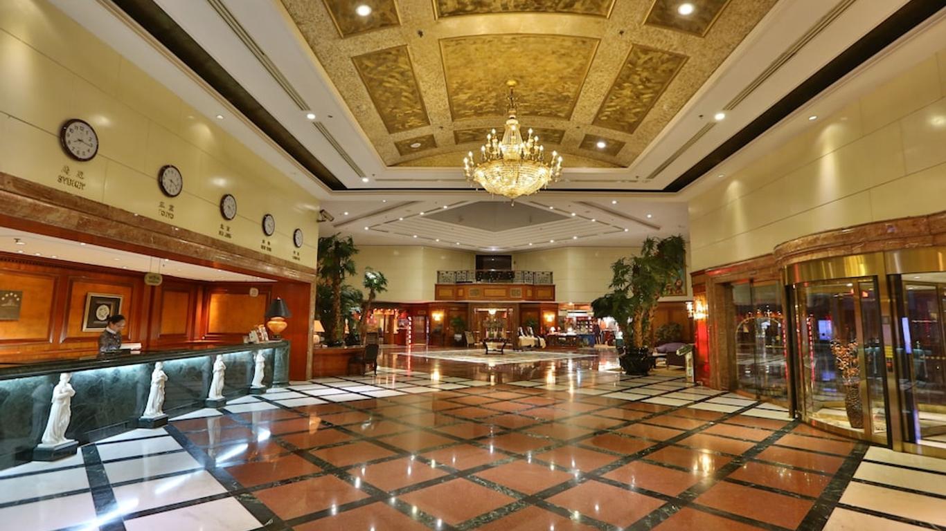 Qingdao Huiquan Dynasty Hotel