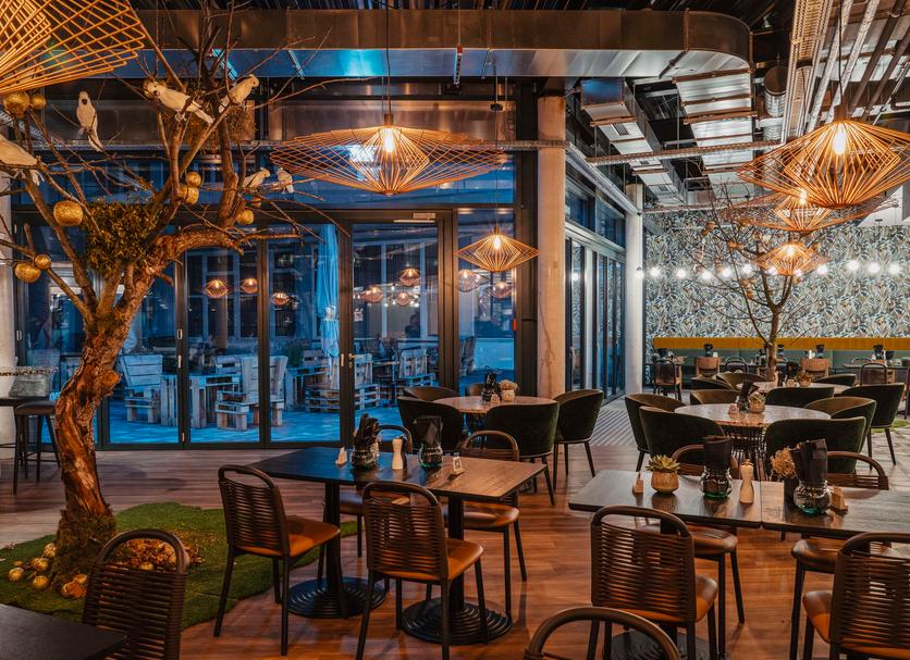 Restaurant Photo
