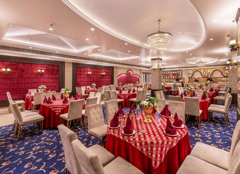 Banquet hall Photo