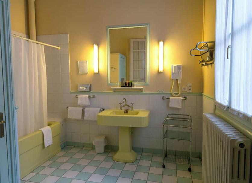 Bathroom Photo