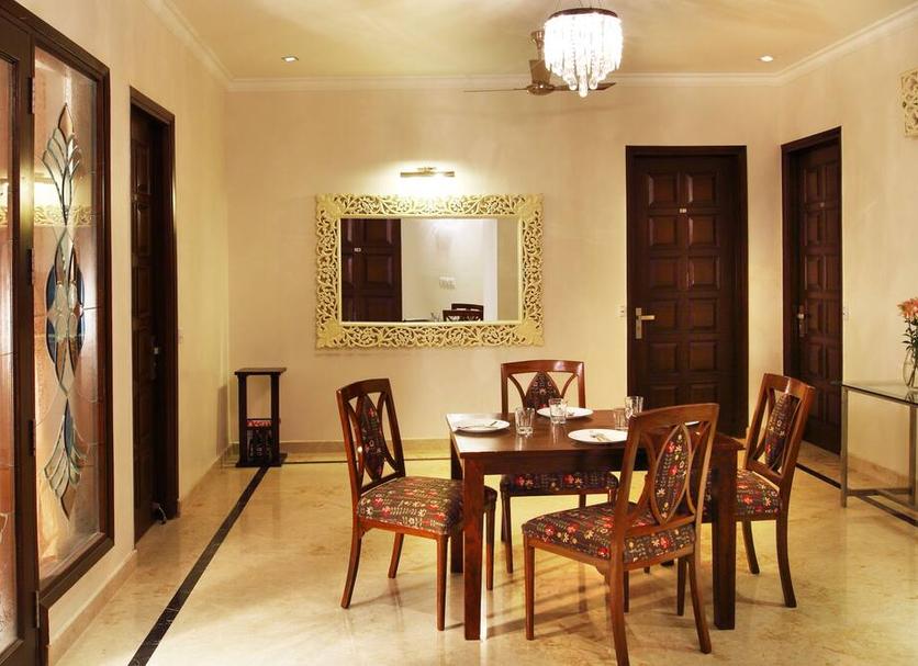 Dining room Photo