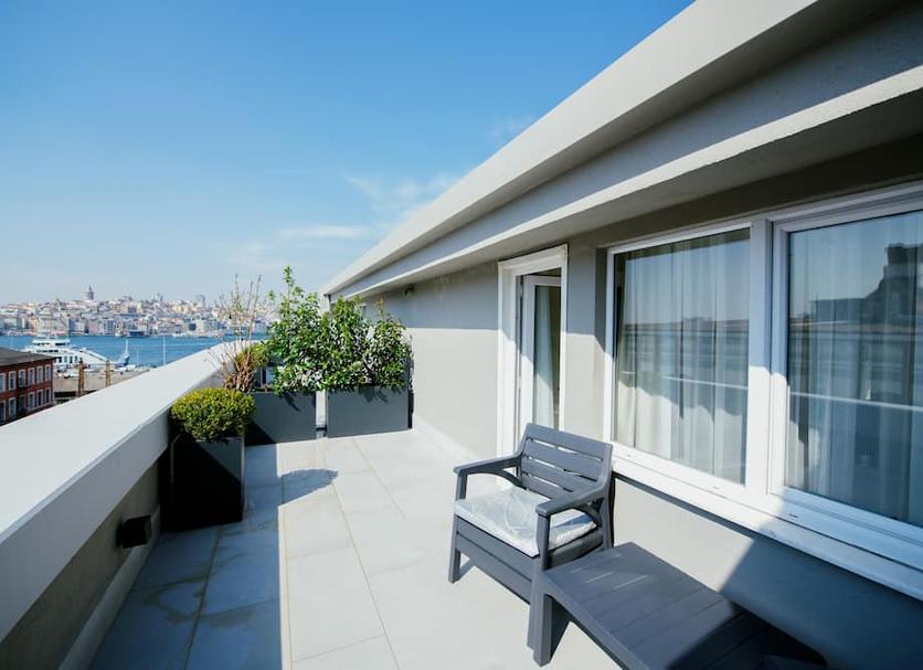 Balcony Photo