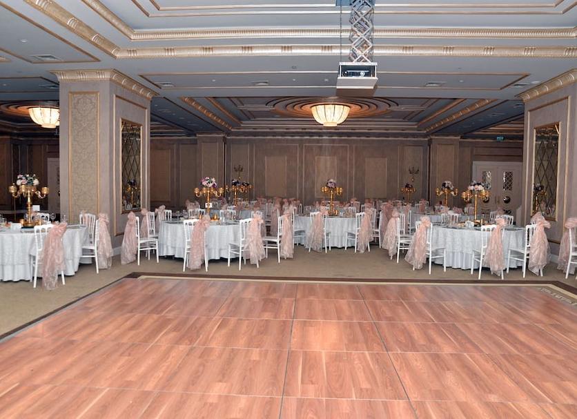 Banquet hall Photo