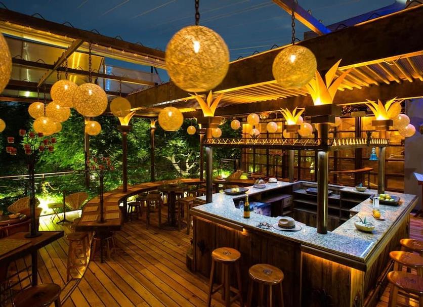 Bar Photo