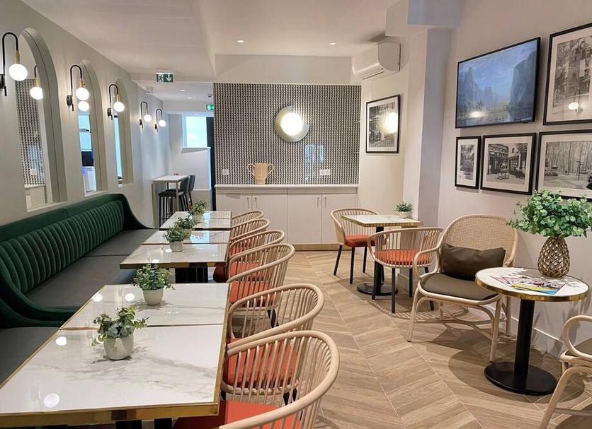 Restaurant Photo