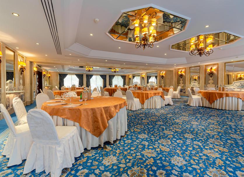 Banquet hall Photo