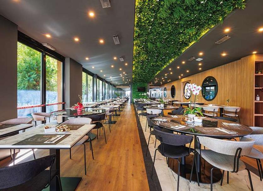 Restaurant Photo