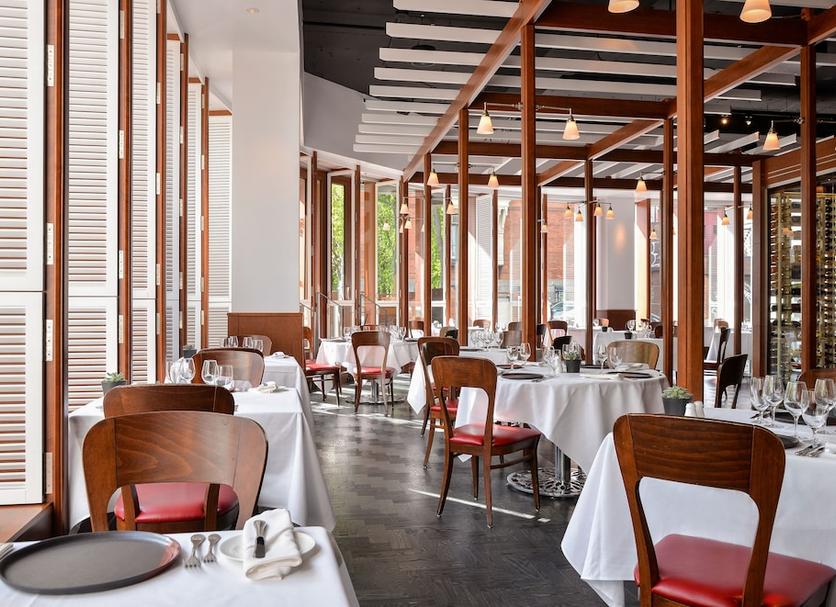 Restaurant Photo